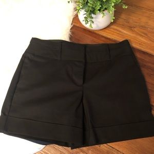 Gibson Latimer size 10 black tailored shorts.